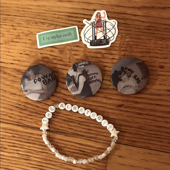 Taylor Swift Accessories - Taylor Swift 3 official TTPD pins & friendship bracelet.